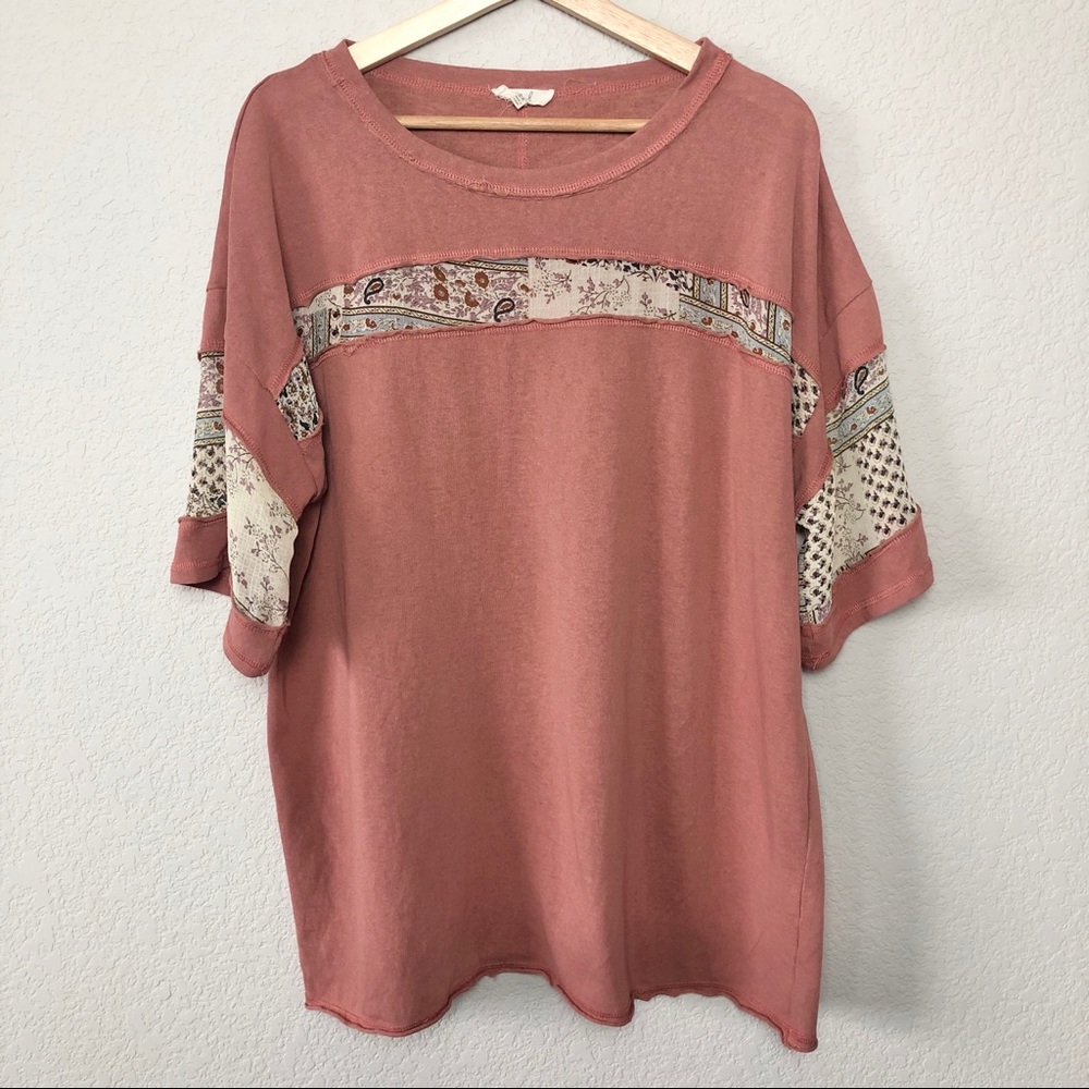 Easel Blush Short Sleeve with Print Detail
